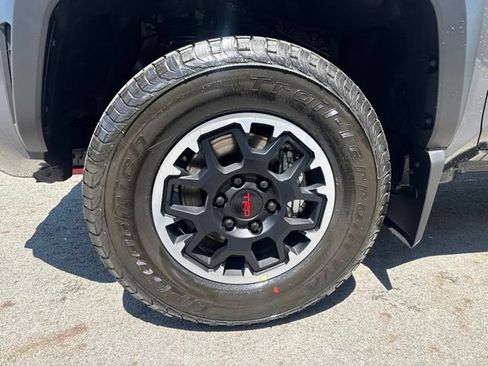 New 2026 Toyota Tacoma TRD Off-Road AWD/4WD image 9