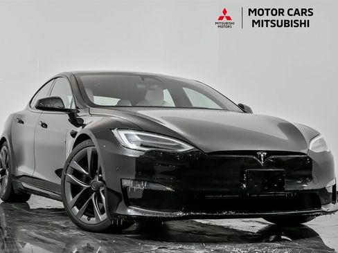 Used 2022 Tesla Model S Plaid image 1