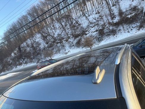 Used 2024 Chevrolet Tahoe LT w/ Luxury Package image 4