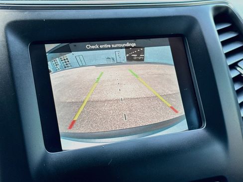 Used 2019 Jeep Cherokee Latitude w/ Popular Appearance Group FWD image 17