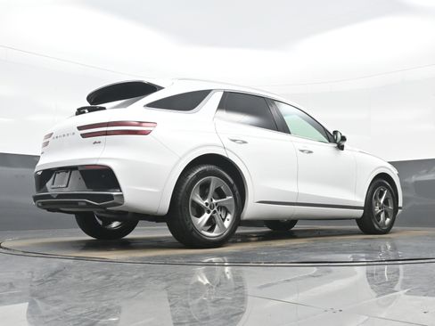 Certified 2026 Genesis GV70 2.5T Select image 33