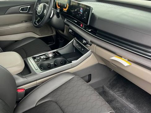 New 2026 Kia Carnival EX image 19