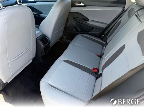 Used 2023 Volkswagen Taos SE image 26