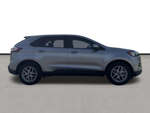 Used 2022 Ford Edge SEL w/ Convenience Package AWD/4WD image 4