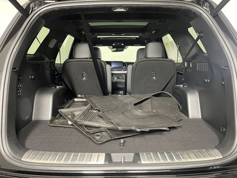 Used 2021 Hyundai Palisade Calligraphy w/ Winter Package image 22