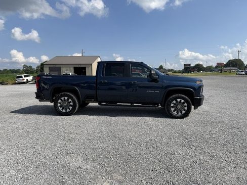 Used 2021 Chevrolet Silverado 2500 Custom w/ Custom Value Package AWD/4WD image 6