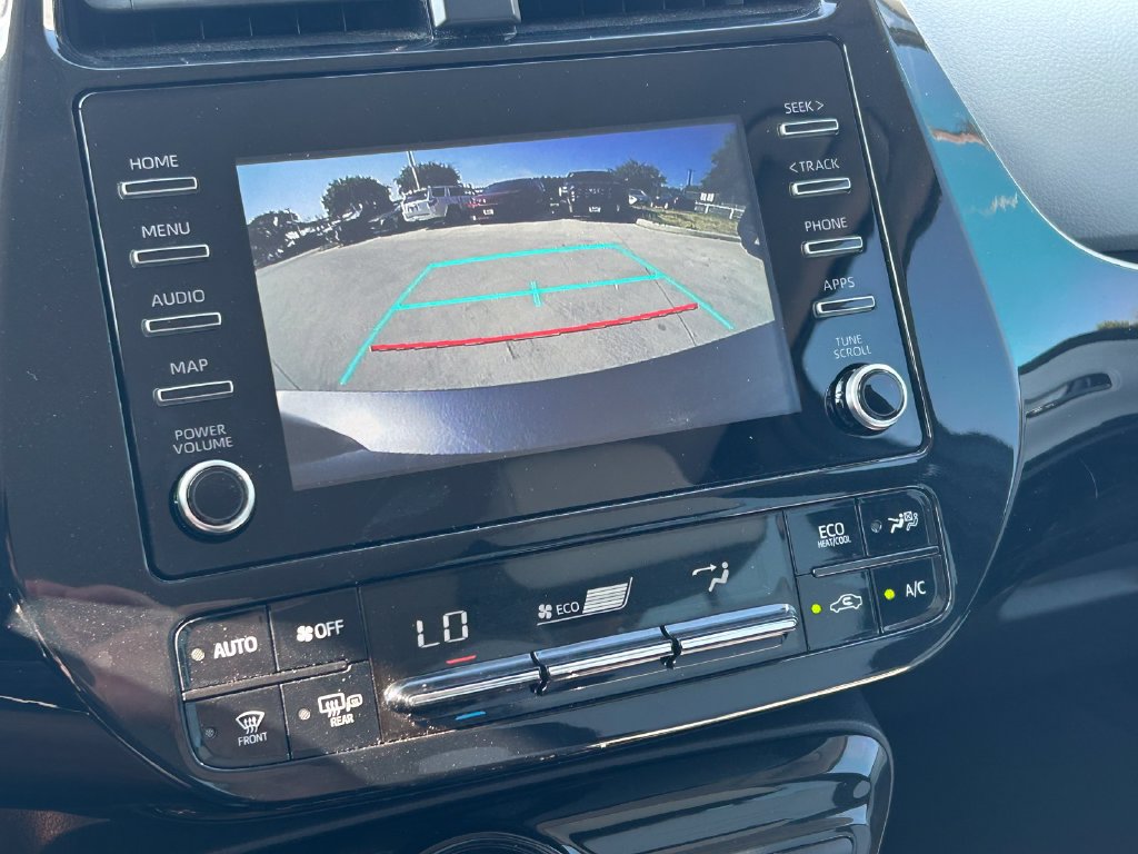 Used 2020 Toyota Prius XLE FWD image 29