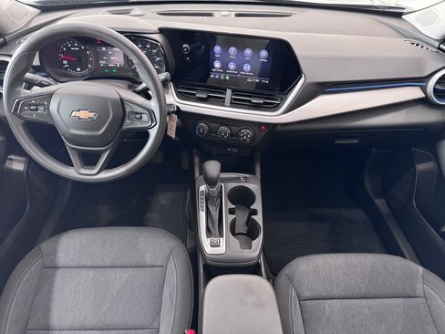 Certified 2024 Chevrolet Trax LS FWD image 11
