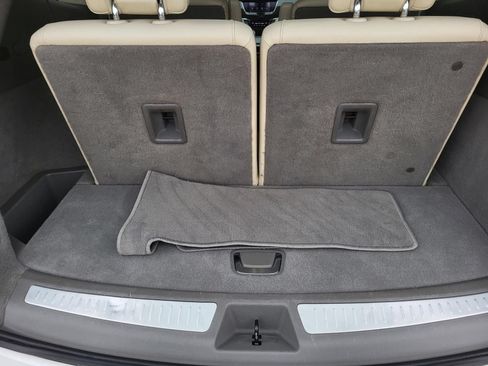Used 2020 Cadillac XT6 Premium Luxury FWD image 10