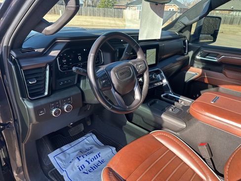 Used 2024 GMC Sierra 3500 Denali Ultimate image 19
