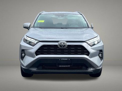 Used 2022 Toyota RAV4 XLE Premium AWD/4WD image 11