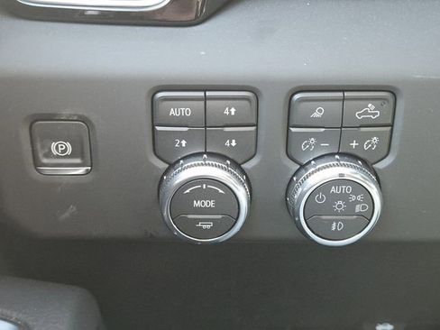 New 2026 GMC Sierra 2500 Denali w/ Denali Reserve Package image 13