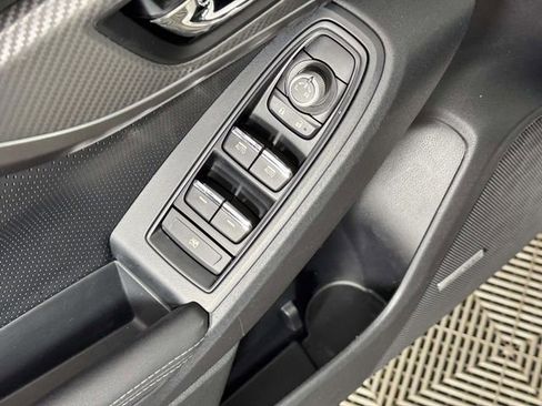 Used 2020 Subaru Impreza 2.0i Limited image 18