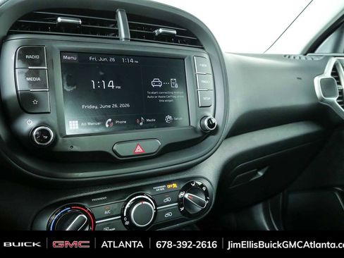 Used 2025 Kia Soul LX FWD image 12