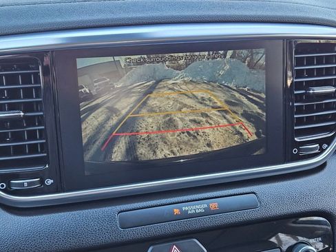 Used 2022 Kia Sportage EX image 19