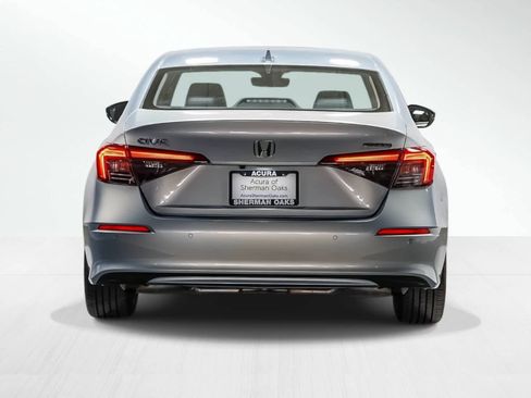 Used 2023 Honda Civic Touring image 3