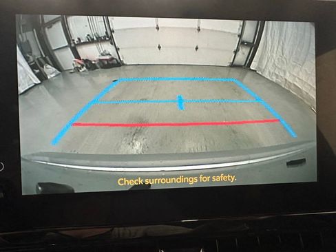 Used 2025 Toyota Corolla SE image 37