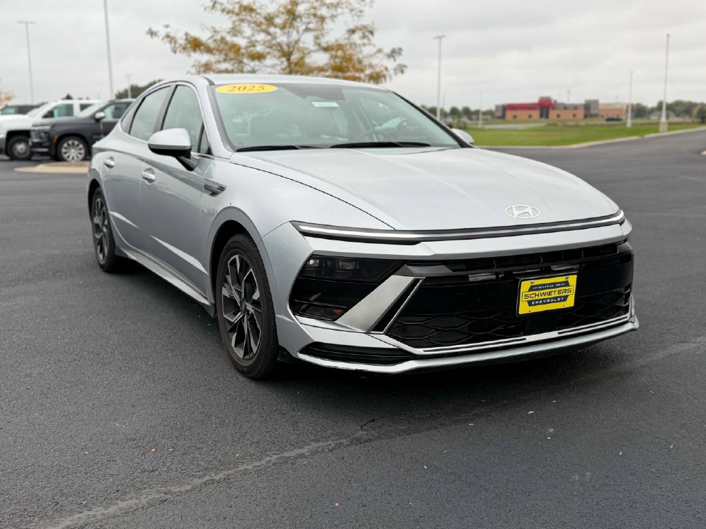 Used 2025 Hyundai Sonata SEL FWD image 5