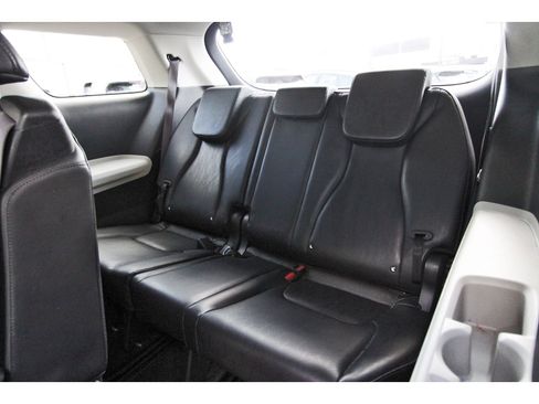 Certified 2024 Kia Carnival LX image 32