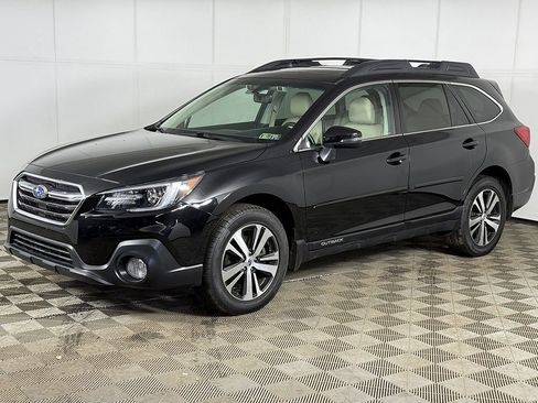 Used 2018 Subaru Outback 3.6R Limited AWD/4WD image 12