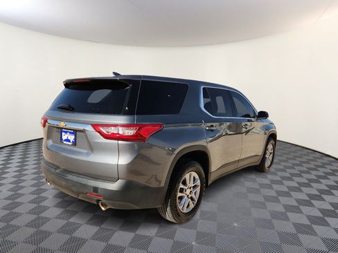 Used 2018 Chevrolet Traverse LS FWD image 4