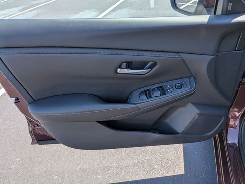 Used 2025 Nissan Sentra SV FWD image 12