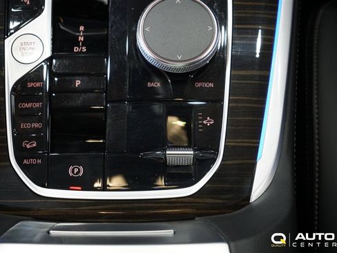 Used 2023 BMW X7 xDrive40i image 29