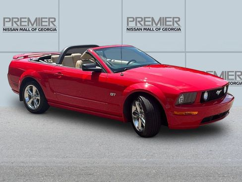 Used 2008 Ford Mustang GT RWD image 3