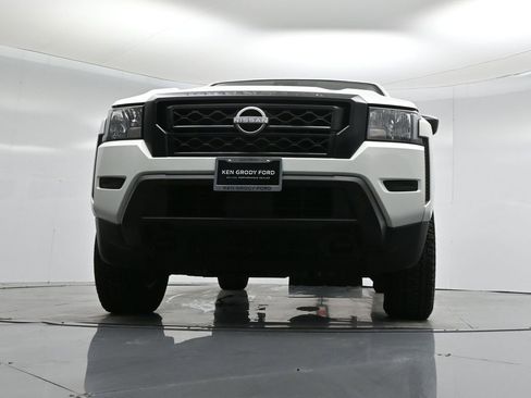 Used 2022 Nissan Frontier S w/ Technology Package image 40