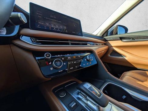 Used 2024 INFINITI QX60 Sensory w/ Vision Package image 12