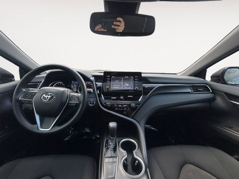 Used 2024 Toyota Camry LE image 13