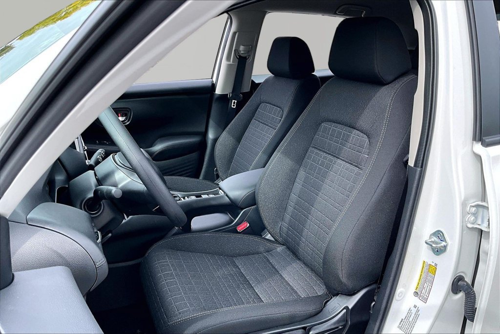 Used 2027 Honda HR-V LX image 15