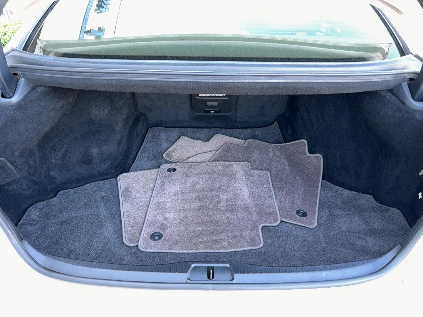 Used 2013 Lexus LS 460 L w/ All-Weather Pkg RWD image 27