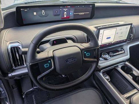 New 2025 Ford Expedition Max Platinum w/ Driver's Package image 3