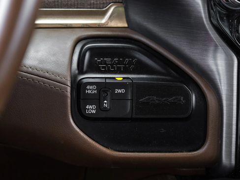 Used 2023 RAM 2500 Limited AWD/4WD image 39