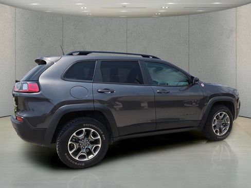 Used 2022 Jeep Cherokee Trailhawk w/ Premium Leather Package AWD/4WD image 3