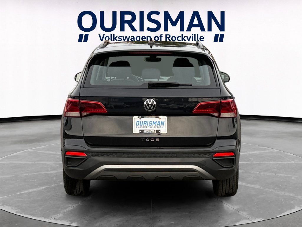 Used 2023 Volkswagen Taos S w/ Driver Assistance Package FWD image 5