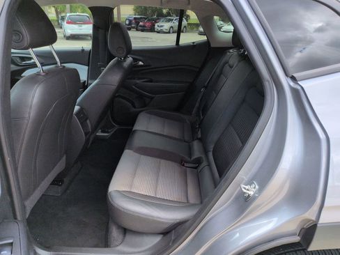 Used 2024 Chevrolet Trax LT w/ Driver Confidence Package FWD image 22