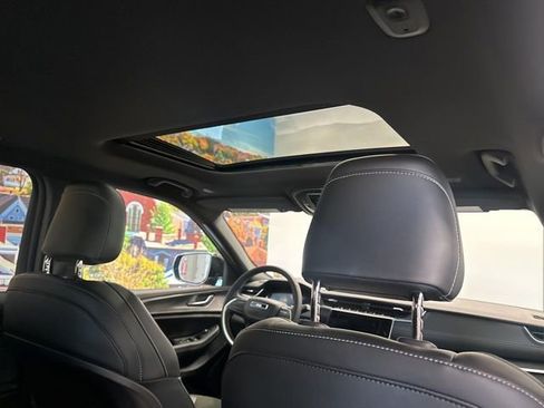 New 2025 Jeep Grand Cherokee L Altitude image 53