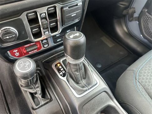 Used 2024 Jeep Wrangler Unlimited Rubicon 4xe image 24