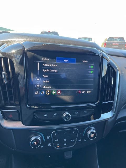 Used 2023 Chevrolet Traverse LT AWD/4WD image 43