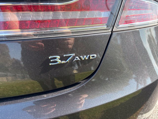 Used 2016 Lincoln MKZ AWD w/ Equipment Group 300A Reserve image 5