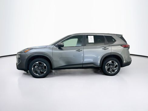 Used 2025 Nissan Rogue SV AWD/4WD image 4