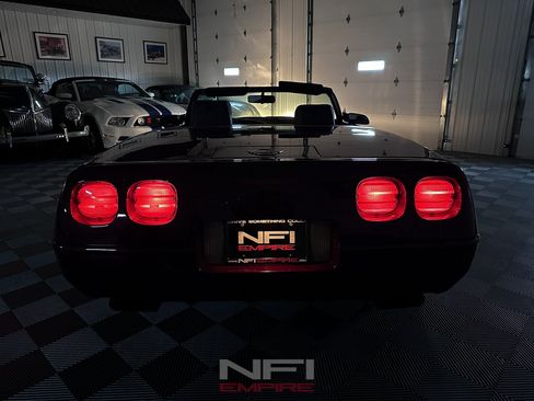 Used 1993 Chevrolet Corvette Convertible RWD image 47
