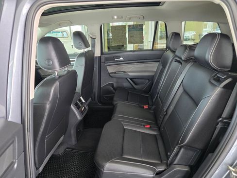 Used 2023 Volkswagen Atlas SE w/ Panoramic Sunroof Package AWD/4WD image 37