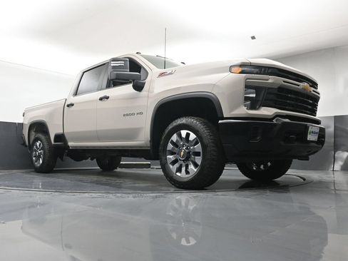 New 2026 Chevrolet Silverado 2500 Custom w/ Custom Value Package AWD/4WD image 26