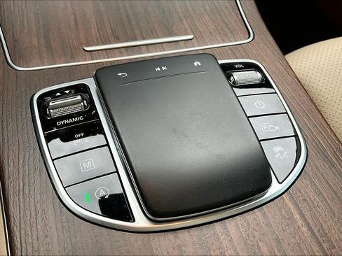 Used 2022 Mercedes-Benz GLC 300 image 33