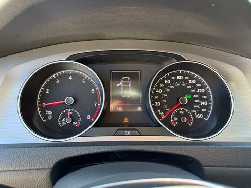 Used 2017 Volkswagen Golf S image 20