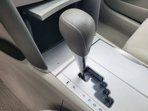 Used 2011 Toyota Camry Base image 18