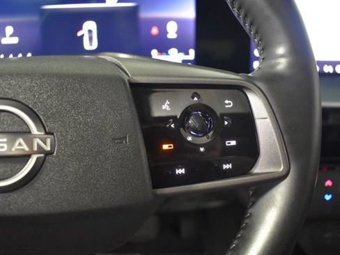 Certified 2025 Nissan Murano SL AWD/4WD image 17